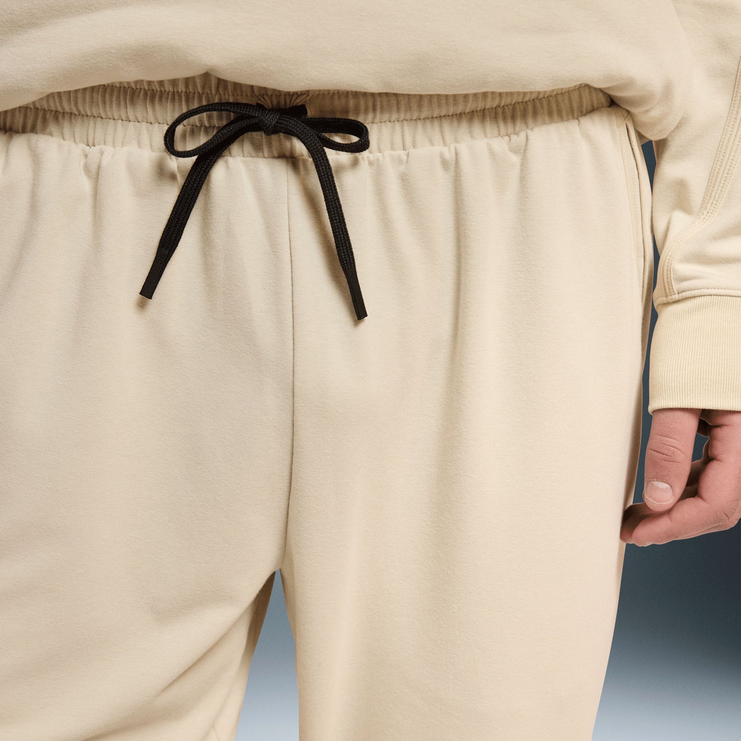 Men's Movement Joggers Sand - US 9571