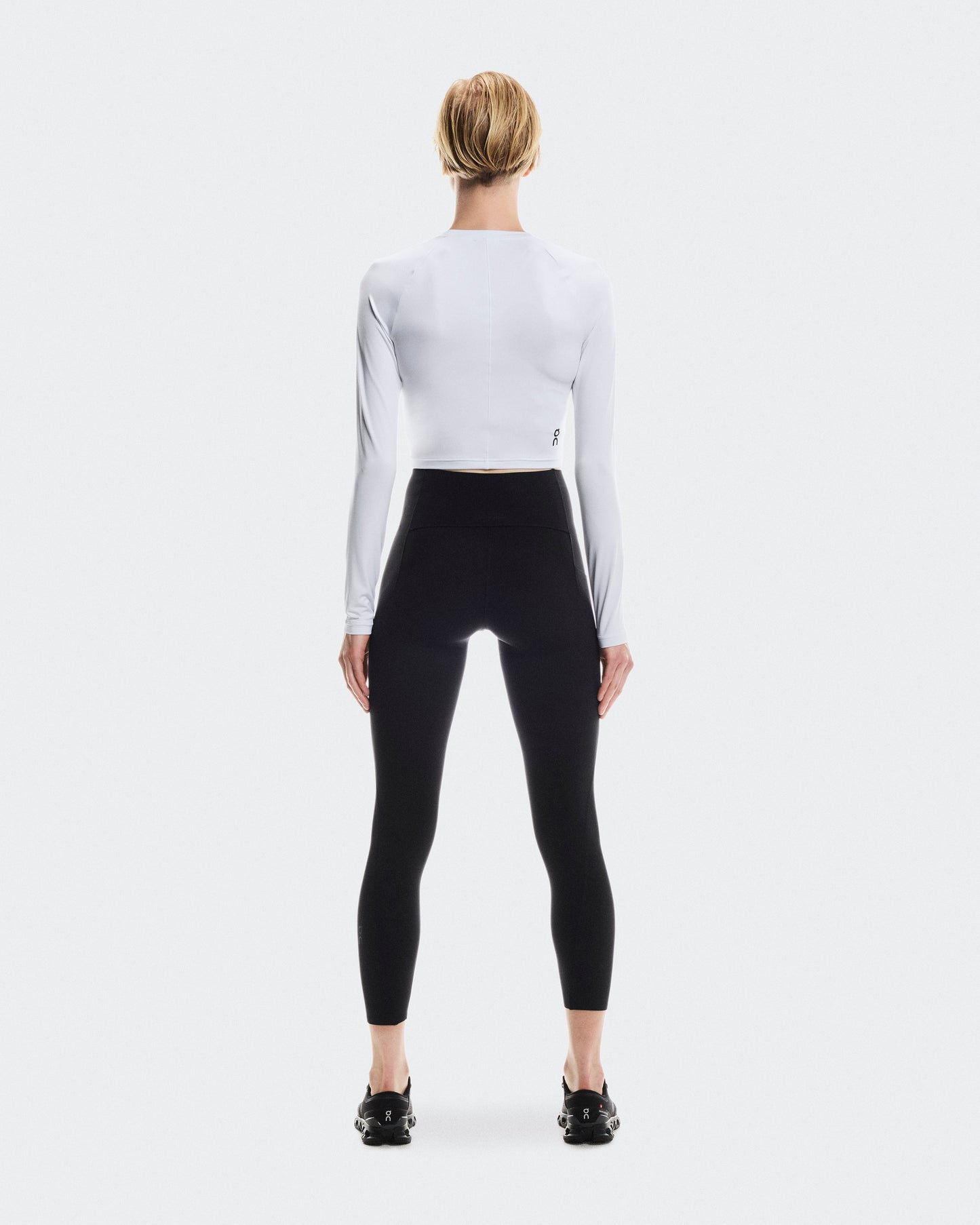 Women's Studio Long-T Crop White - US 7313
