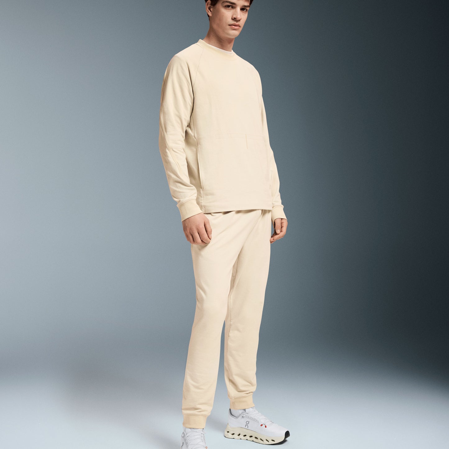 Men's Movement Joggers Sand - US 9571