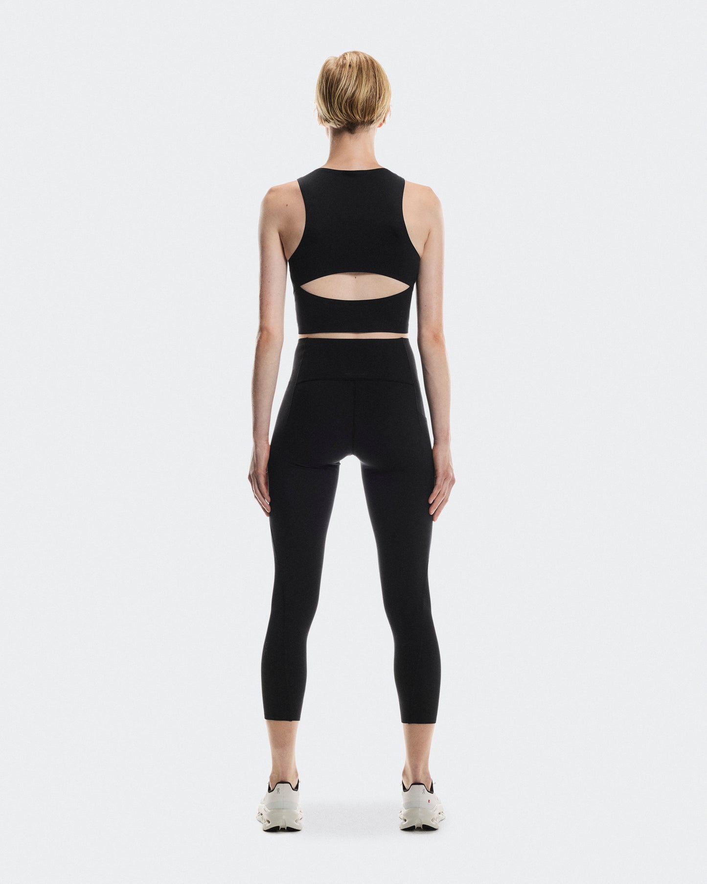 Women's Studio Open Back Crop Black - US 4632
