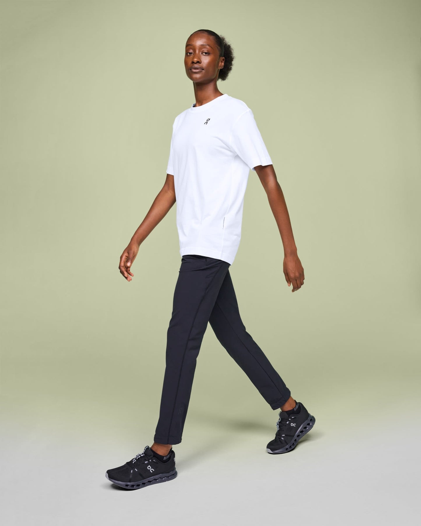 Women's Graphic-T White - US 3819