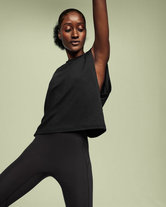 Women's Focus Crop Black - US 4313